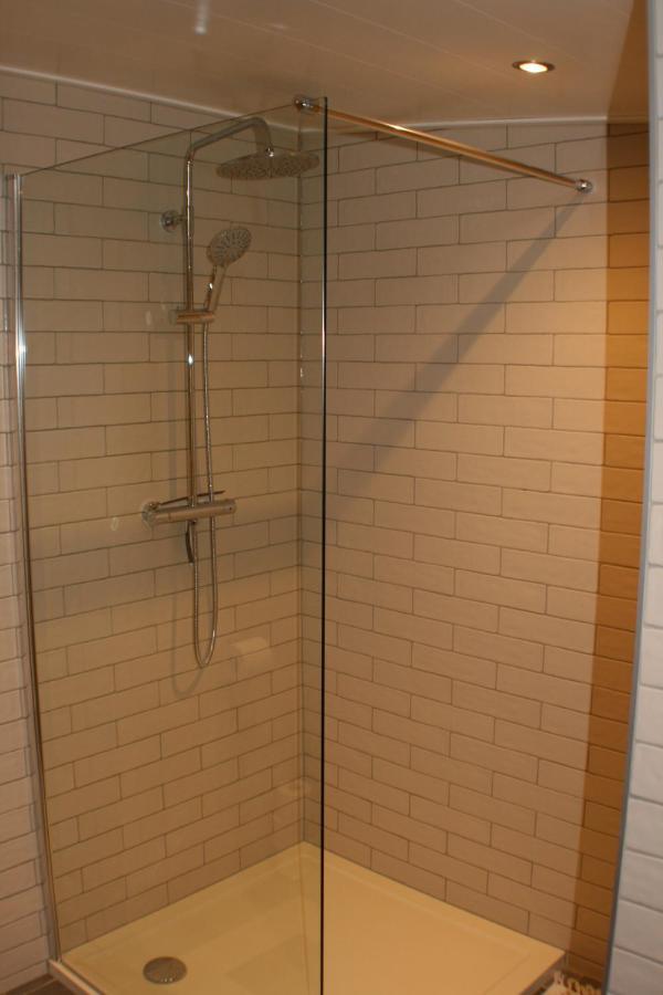 Schoondijke Schwone Diekhuusje - Vakantiewoning Aan De Noordzeekustヴィラ エクステリア 写真