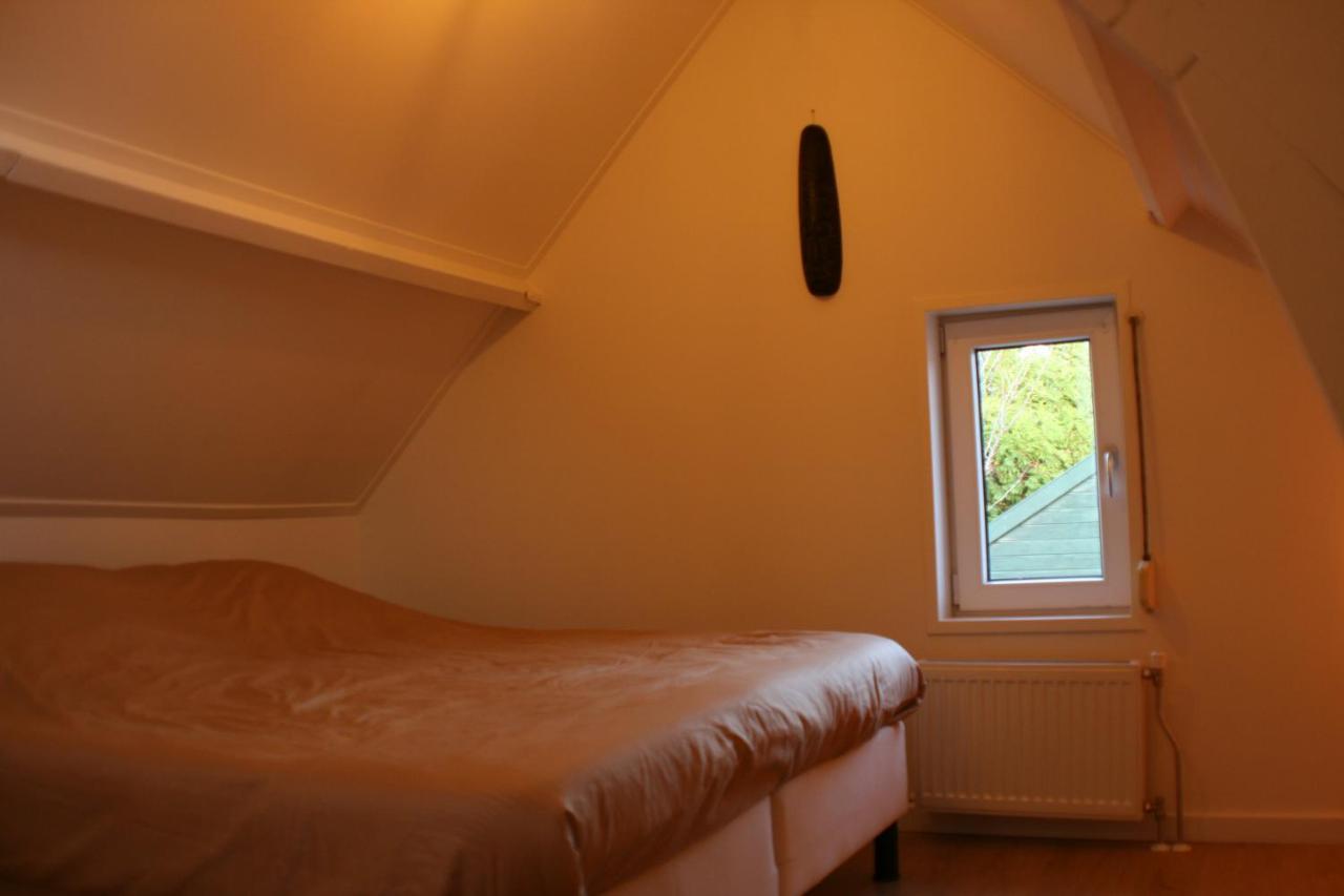 Schoondijke Schwone Diekhuusje - Vakantiewoning Aan De Noordzeekustヴィラ エクステリア 写真